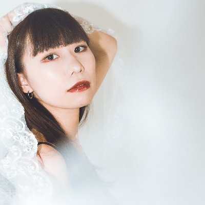 平成生まれ。鍵盤を弾きながら歌を歌ってます。歌声重めのシンガーソングライター。曲は「The girl」「雨降る夜」「君と夏と」。