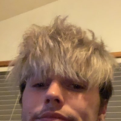 theevanthomas's profile picture. 405x817