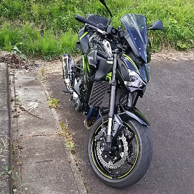 無性にバイクに乗りたくなって大型自動二輪を取得し、３年ぶり位にバイク購入しました。Z900(2019)