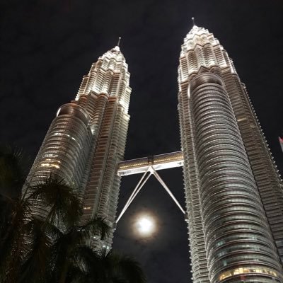 2019年7月結婚、マレーシアへ帯同。2020年8月に帰国。結婚式2回延期→2021年7月10日卒花♡ 妊活開始 👦🏻47👩🏻40 左右卵巣嚢腫手術済み AMH0.85 1年半タイミング→AIH①×→10月採卵①胚盤胞ゼロ→12月採卵②G3初期胚2個凍結→1/6 2個移植→🧚♀9月23日出産💓