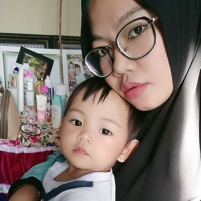 AnggraeniDwi_p's profile picture. Mention me if U want to folback :)