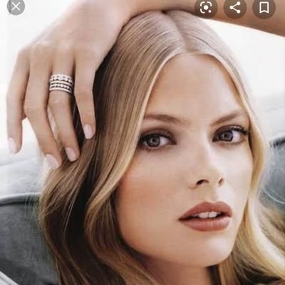 AngelaW02006899's profile picture. I am innocent girl