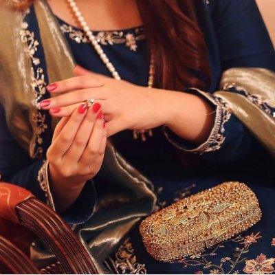 Noor00215's profile picture. SiLeNt PeOpLe HaVe ThE LoUdEsT MiNd___!!!!
DoN'T FoLlOw YoUr DrEaMs____..,🔥
FoLlOw Meeee_____!😁😝