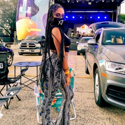 kbxo_'s profile picture. Here I promote peace, love, and laughs. Not always all in one tweet.