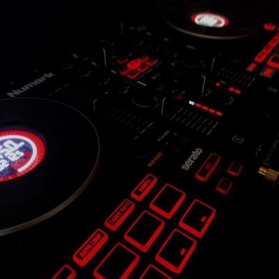 🙎♂️Lauritz
🧃m/16
🎧DJay
⌨️Developer
🖥️Web-Designer
🧑💻Working at @Mat_und_Hat_GbR