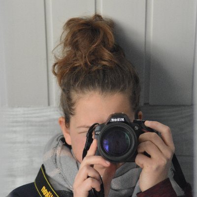 Photographe dans un temps, cavalière dans un autre.
Si je suis sur Twitter c'est pour mes cours 😅