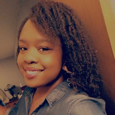 Owner of @JoyComms | #InternalComms | Writer | Lover of Face Masks, Elephants, Green Smoothies, Pancakes, and the Oxford Comma
