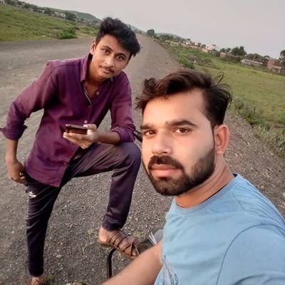 JeeneshL's profile picture. student nurse