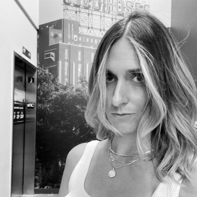 👩💻 Recruitment professional. 🐕 Dog mom. 🥂 Prosecco lover. 🥇Ironman 70.3 finisher. Everyone wants to go to heaven, but nobody wants to die.