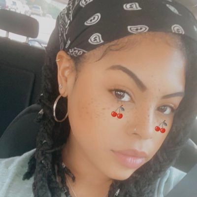 Ginaaa_Flo's profile picture. cloud 9