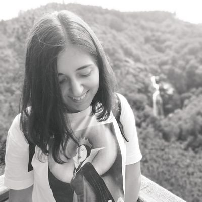 Carmen2398's profile picture. 