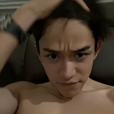 kpopandsexstuff's profile picture. 