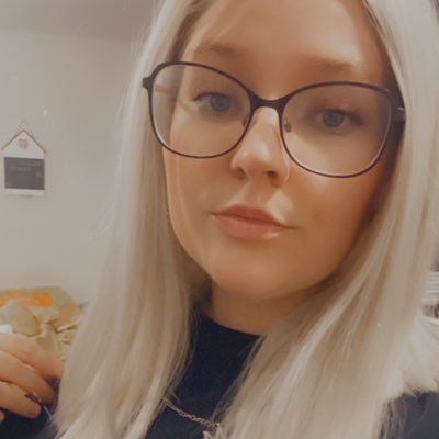 Drowning_Demons's profile picture. Dannii. 🖤. 25. Manic Mermaid. Moon Child. Depressed Kitty. Rainbow & Glitter Addict. Pansexual Baby ✌🏻💖💛💙