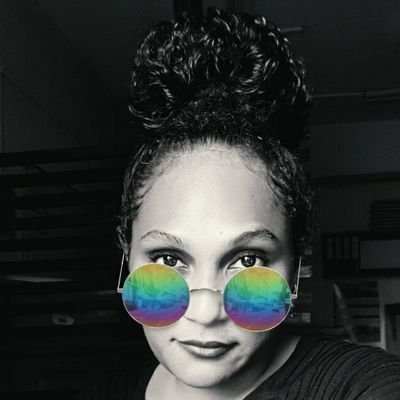 NaomiLe01180895's profile picture. 😎In love in cities I've never been to 🤫