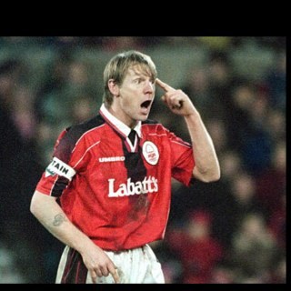 andyr1666's profile picture. Telecomms specialist into mountain biking,martial arts, Clay shooting & NFFC. Hucknall lad living with the carrot crunchers in cider country