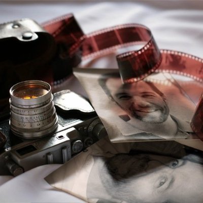 StefanReich15's profile picture. Miteinander reden, nicht übereinander!

Links oder rechts sind keine Meinungen, keine Einstellungen, keine Haltungen, sondern nur Schubladen.