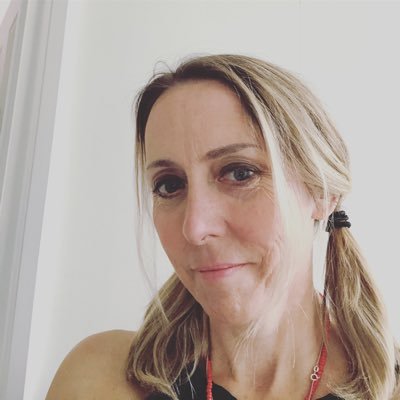 original printmaker/digital artist/mixed media- Holistic art- botanicals and insects nature inspired- smufx makeup artist /lecturer /teacher and freedom seaker