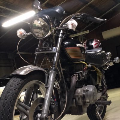 愛知県でバイク屋をやっています。販売、修理、製作、車検、名義変更等以外にも代理出品も行えますのでご相談ください。 近場なら出張修理も行います。相互フォローお願いします。 お問い合わせの際は必ずフォロー、いいね、リツイートをして問い合わせください。