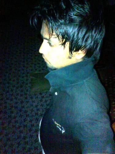 I'm a Actocad  Deziner/ for a Pakistani pvt Company, I LOVE books & like bright colors,  Yes I'm Sigle :)