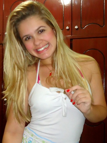 Não julgue o que não conhece. Não critique sem conhecer, sem saber. Evite julgamentos superficiais, equivocados e vazios. Não seja medíocre.