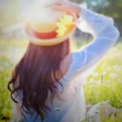 zlatodejka's profile picture. všechno má svůj důvod