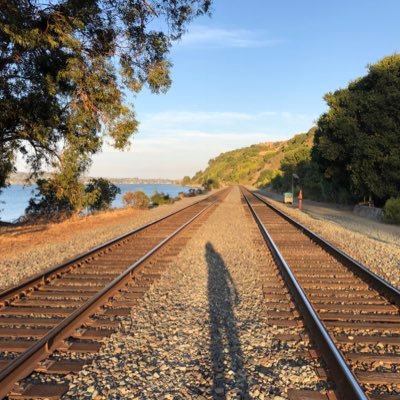 TheApachee's profile picture. Living in the Bay Area and trying to do it in style.
