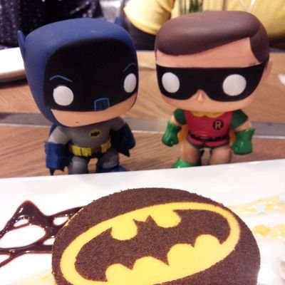 アクション映画、ＳＦ、ファンタジー雑多垢（時々野球実況）
コーヒーとケーキが好き

DCのBatfamily と Dick Grayson ファンです