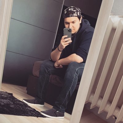 Fullstack Software Developer and member of @devConnectHH Currently in love with #js especially #Vuejs 😍 Let’s find fun ways of teaching people coding!!