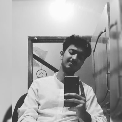 DarshitSolank10's profile picture. 