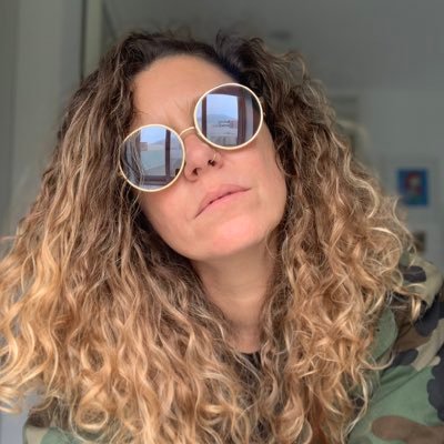 Kechy's profile picture. Citadina, viajera, comodona, chelera, adicta a Netflix, ex fumadora, fan de la moda, dependiente del iPhone, amante del running y adoradora del shopping