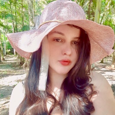 Não procure ser o melhor, mas sim o mais simples. Porque até a maior árvore da floresta começa do chão.
