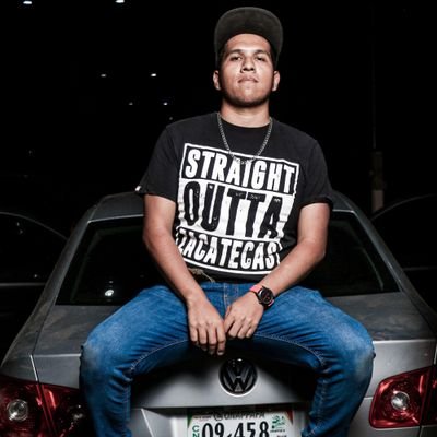Soy Eduardo; siganme😊
Soy psicólogo, músico, doy clases y toco instrumentos chidos🥁