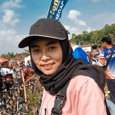 neniyuniatti's profile picture. 