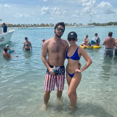 decker1029's profile picture. The more you suffer, the more it shows who really cared. 
772
Don't tell me drinking isn't a hobbie.