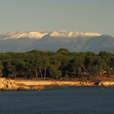 Parada i fonda a l'Escala , botànic i observador meteorològic. Meteoròleg a Ràdio l'Escala.  Amant de la méteo, la natura, la pesca i els bolets.