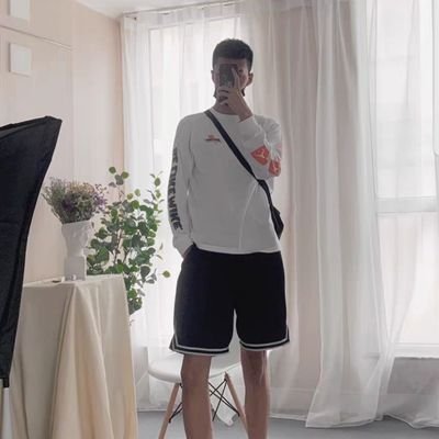 Kris17034807's profile picture. 24-183-70-0.5s 🍑