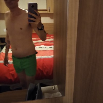 Dominant tops, Daddy's or Twinks Tops
If you send a Message please be patient and I will reply can only see messages if we follow each other