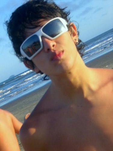 Caio Capuano, 18 anos, estudante de direito. Aquele que vale a pena conhecer ;)