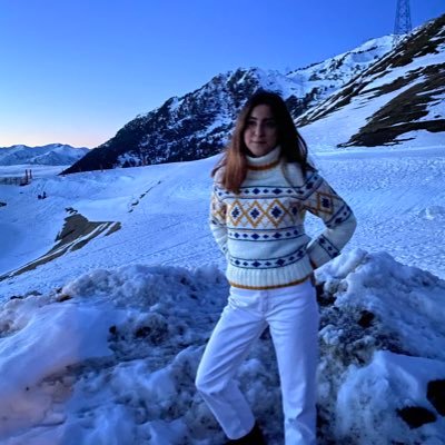 Alicia13949520's profile picture. Poc a poc