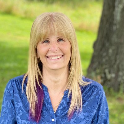 MinisinkDebbie's profile picture. Award Winning RE Broker Hudson Valley NY, 🏡Dream Home Finder, Upstate Real Estate, Animal Rescuer, Book Lover Shahar Mgmt 8454767101