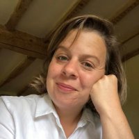 Clare Stirzaker (@stirzakerr) 's Twitter Profile