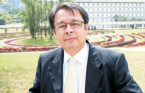 ColmenOfficial's profile picture. Vicerrector Administrativo de la Universidad Twitón Bolívar. Metalero por nacimiento. Los comedores de la Twitón son como Mcdonald's ...