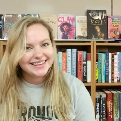 English Teacher & Yearbook Advisor 📷 |
MSHS |
Book Nerd 📖