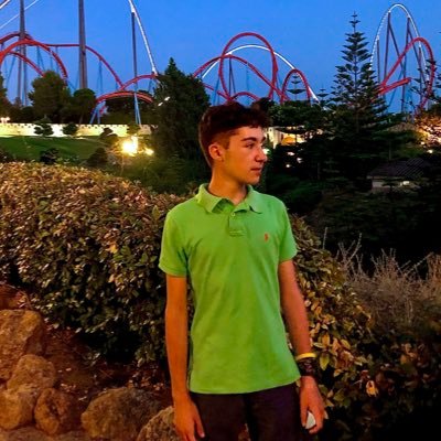 un hijoputa disfrazao de niño bueno
