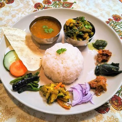 ◇カレーJun◇
大阪市阿倍野区昭和町にあるカレーのレストラン
インド料理を中心に、本場のネパール人シェフが作るネパールの家庭料理のダルバートや、鹿肉を使ったオリジナルのジビエ料理など他では味わえない料理も自慢のお店です。
美味しいお酒と一品料理もあります。

☎06-7222-1811