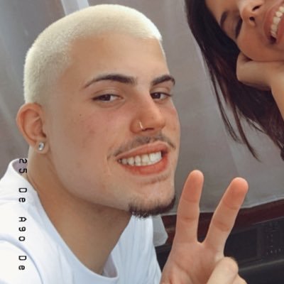 luzdaluafbr's profile picture. Eu to com a manopla estalo dedo e você some