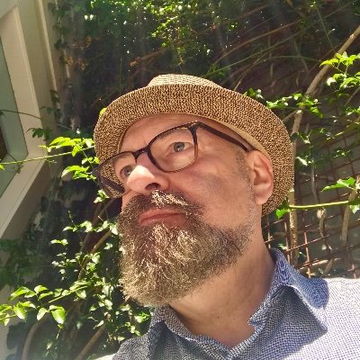 Design & Digital Product Strategist | A Sinophile, and a habitué of both Manhattans.