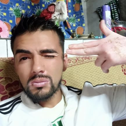 chrly07's profile picture. estudiante / profesor de futbol/chefjunior /androidlover..