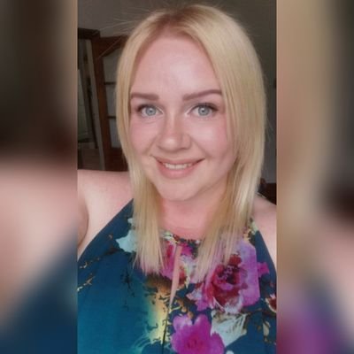 C1AIR3W4LL's profile picture. **Smile & Be Happy**