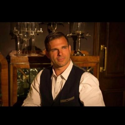 CoachHypnotic's profile picture. Hypnotherapist, entertainer, solutions focussed